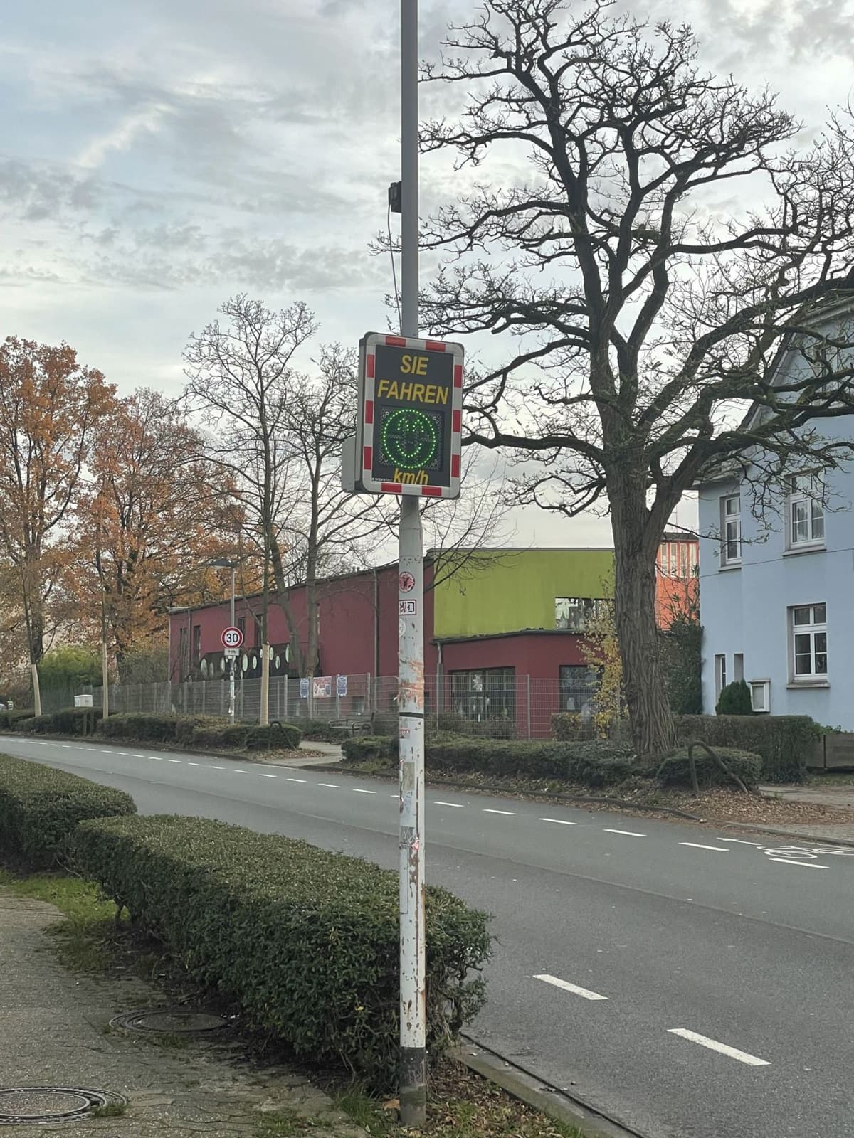 "Smileys" erzielen gewünschte Wirkung - insbesondere vor Schulen und KiTas