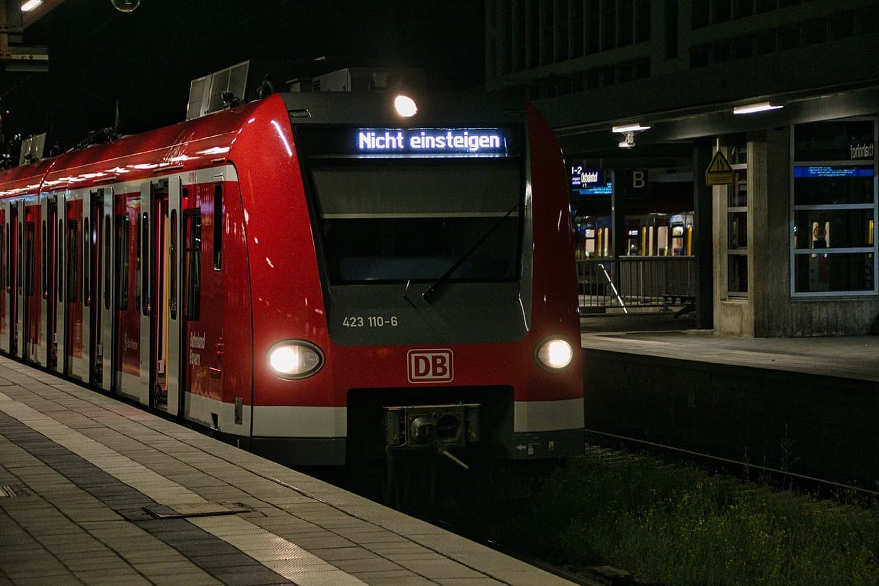 Die Region nicht jahrelang abhängen: CDU fordert bei S-Bahn S6 entschlossenes Handeln