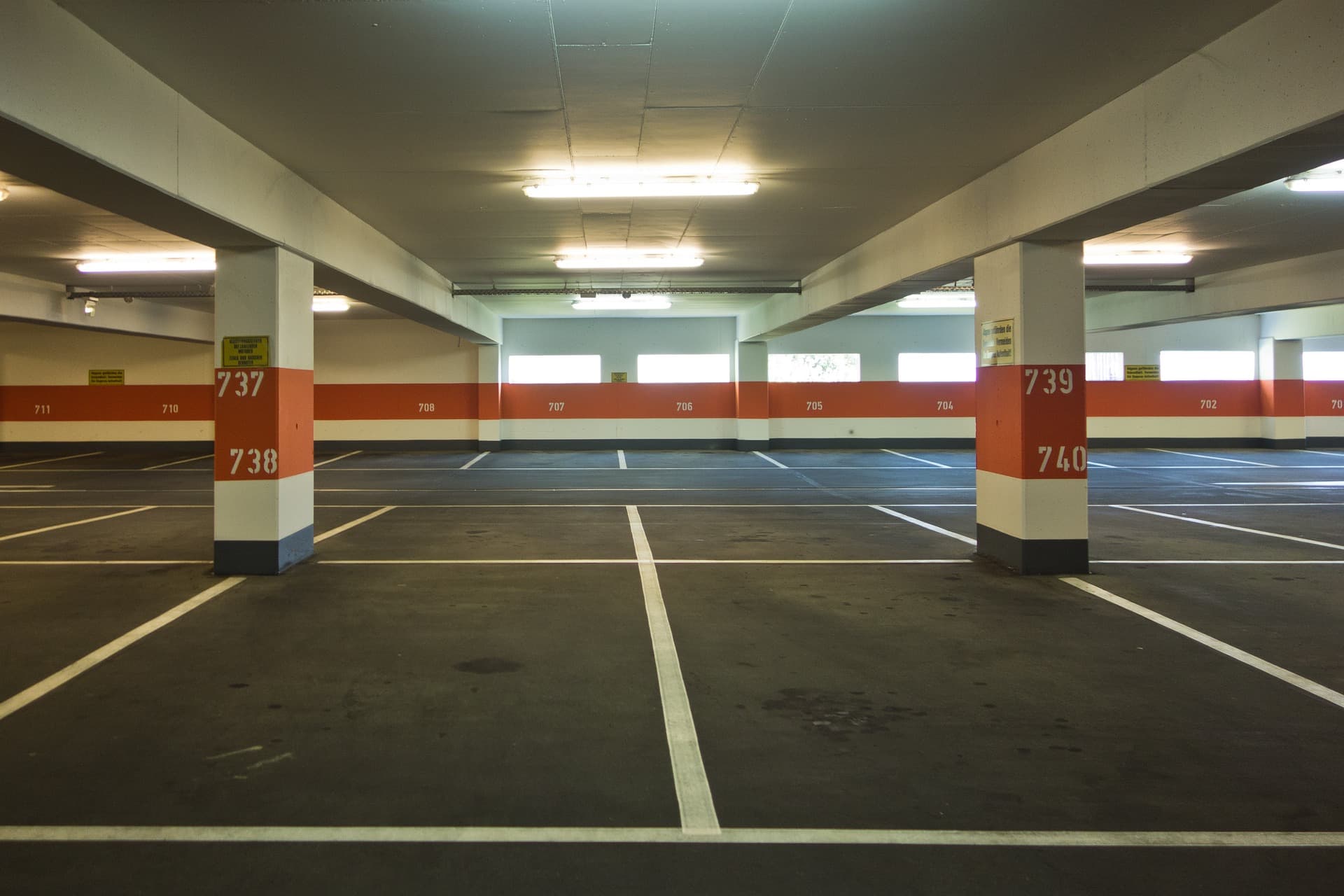 Hanno Paas – Vorsitzender des Wirtschaftsförderungsausschusses im Gespräch mit Felix Kels zum Thema „Parkplatzkapazität für die Wallhöfe“