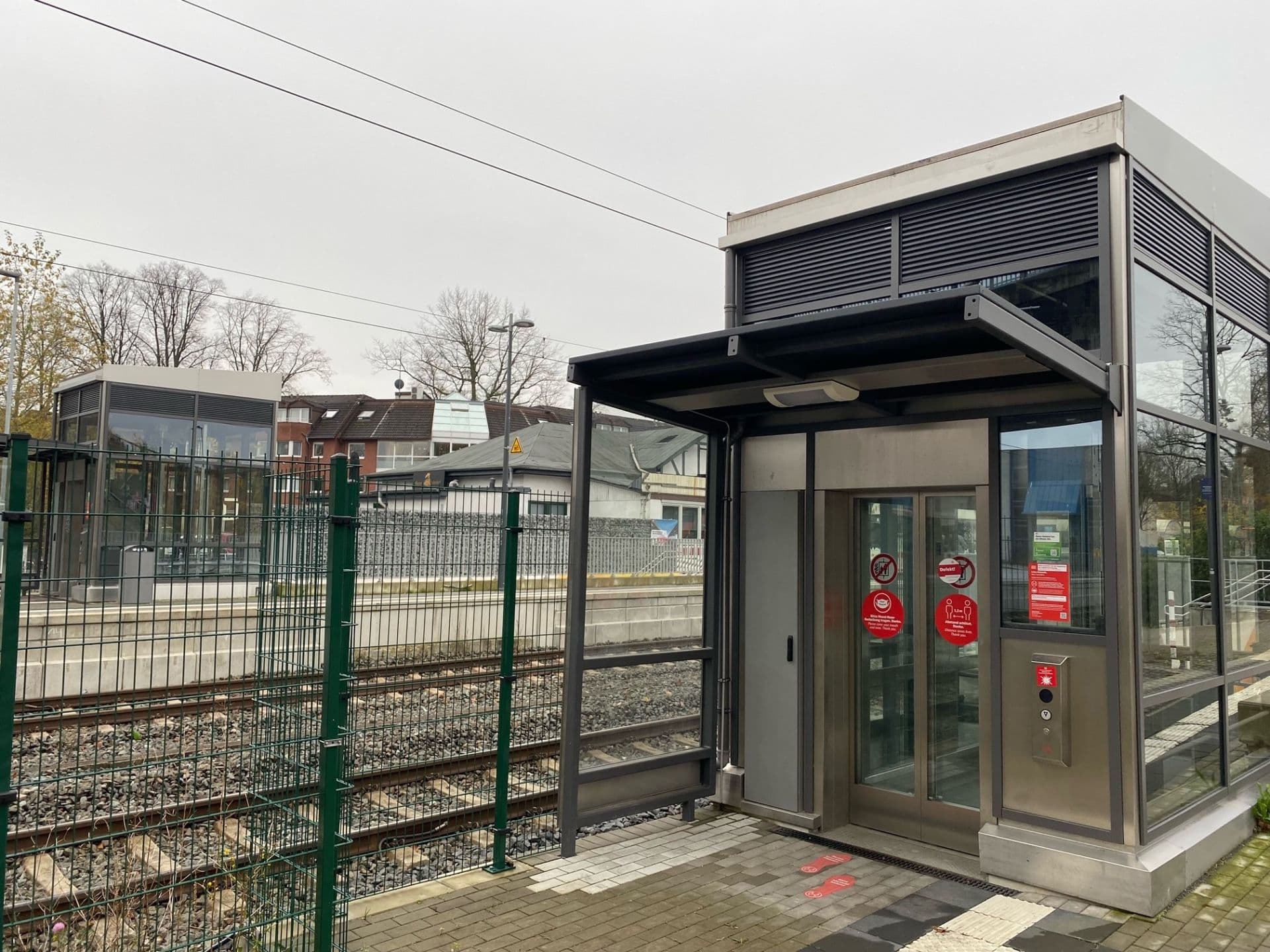 Aufzug am S-Bahnhof Hösel längere Zeit außer Betrieb